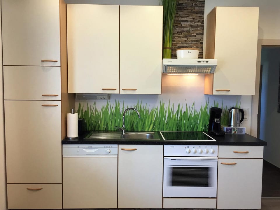 Coffee/tea facilities, Kitchen or kitchenette