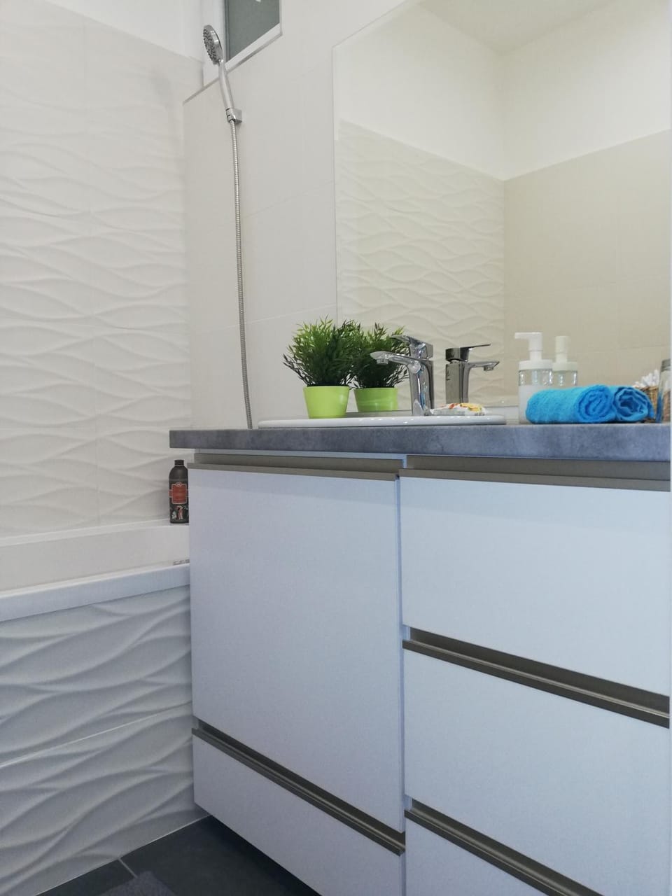 Bathroom, Area and facilities