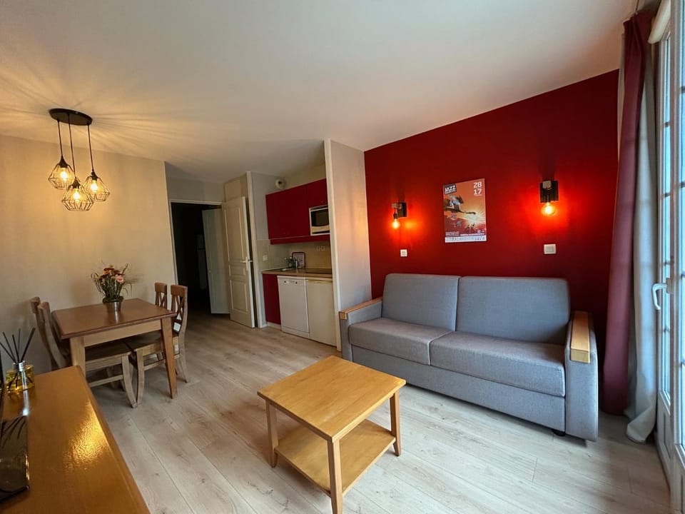 Appt HAMEAU DU LAC (apt 142) avec piscine et vue sur le lac Apartment in Occitanie