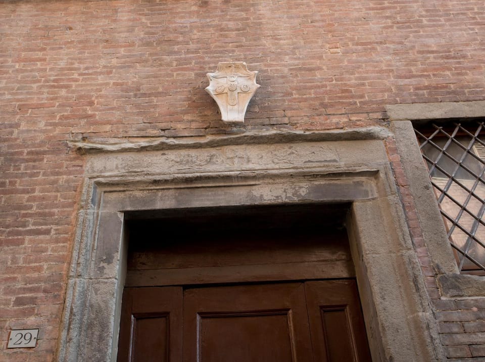 Palazzo Piccolomini Apartment in Siena