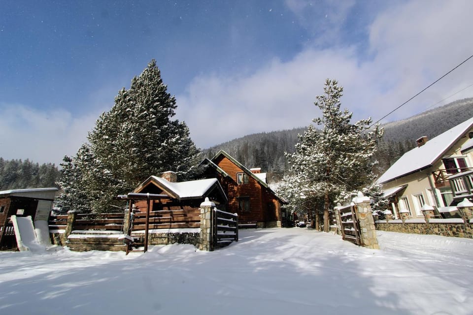 Property building, Natural landscape, Winter