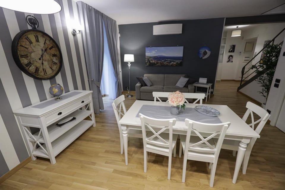 HAPPY HOUSE 31 Apartment in Naples