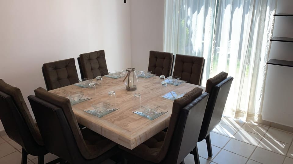 Boutique Gym Salon juegos Tv Oficina Sanitizada Apartment in Toluca