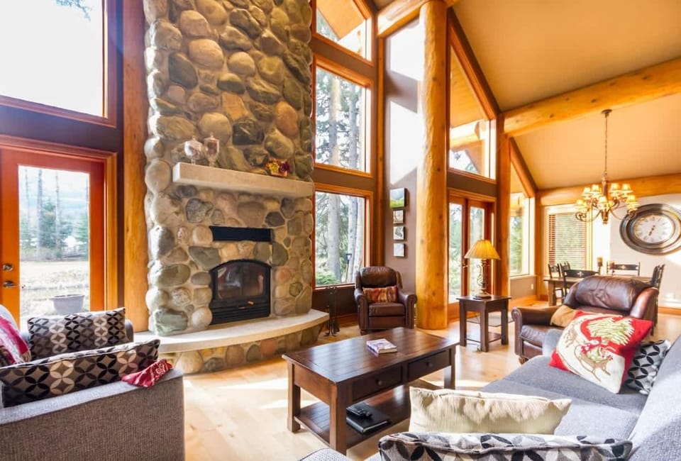 8140 Nicklaus North House in Whistler