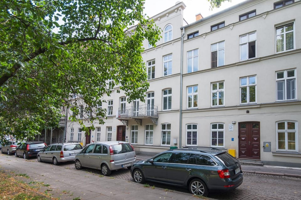 Property building, Facade/entrance, Neighbourhood