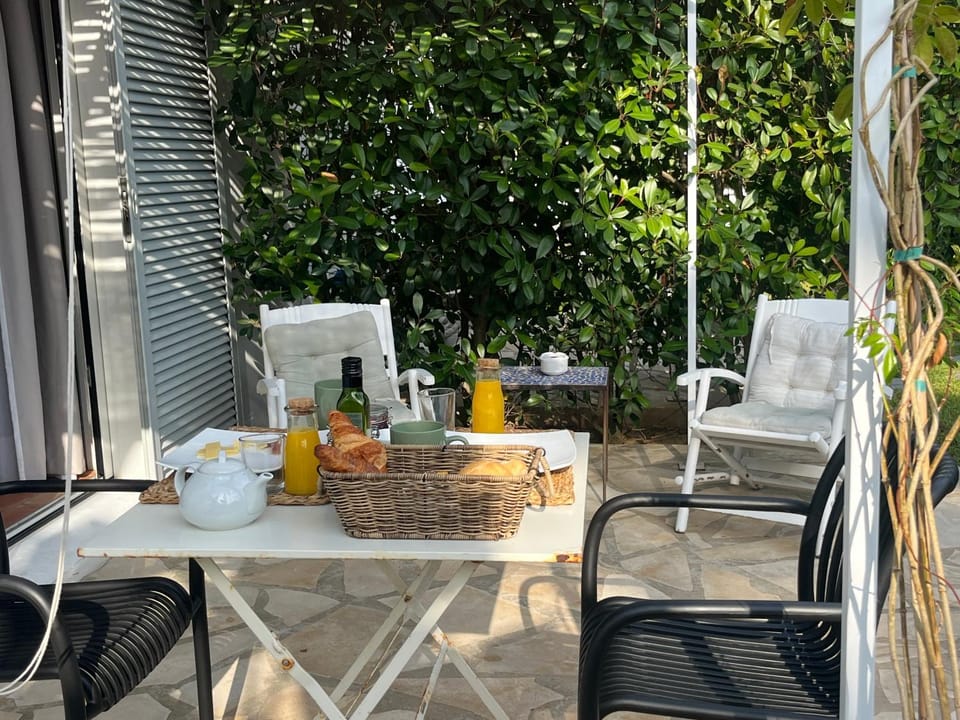 Balcony/Terrace, Breakfast