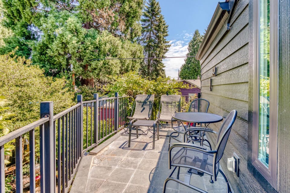 Upscale NE Portland Guesthouse Hotel in Portland