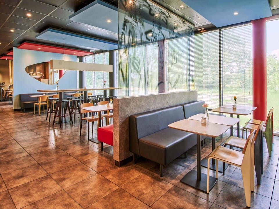 Lounge or bar, Breakfast