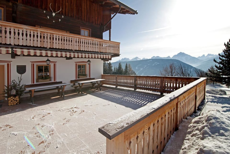 Property building, Day, Natural landscape, Winter, View (from property/room), Balcony/Terrace, Mountain view