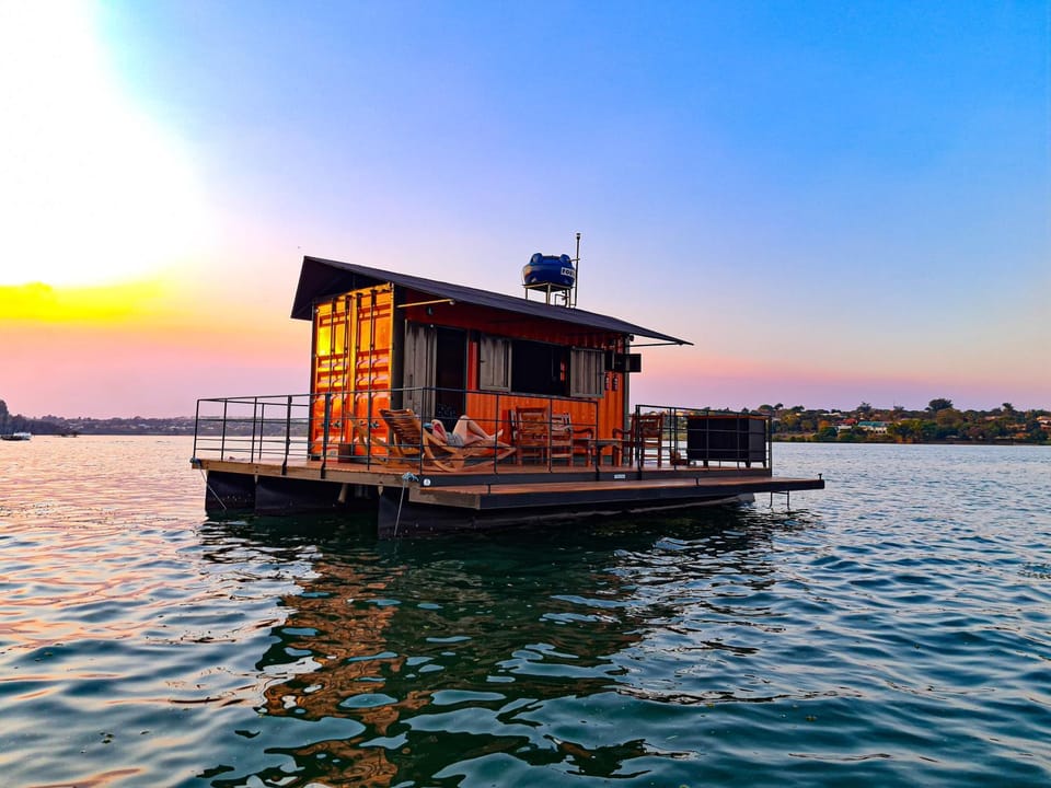Property building, Natural landscape, Fishing, Canoeing, Canoeing, Lake view, Lake view, Sunset