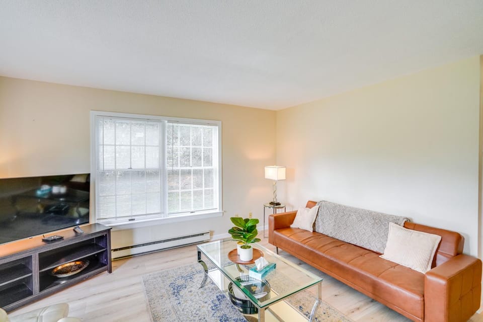 Cozy Catskill Condo - 2 Mi to Windham Mountain Ski House in Capital District, NY, USA