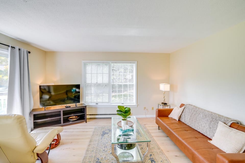 Cozy Catskill Condo - 2 Mi to Windham Mountain Ski House in Capital District, NY, USA