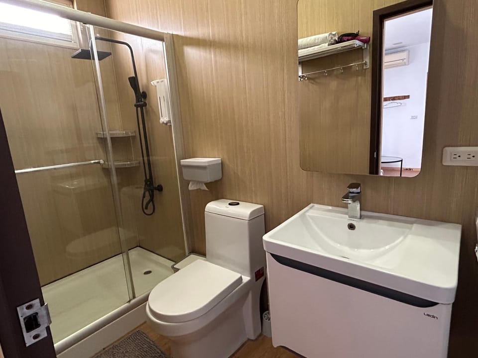 Summerflow Hostel Bed and Breakfast in Kaohsiung