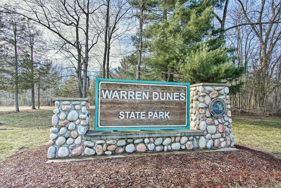 3 Mi to Lake Michigan: Pet-Friendly Apt in Sawyer Apartment in Sawyer