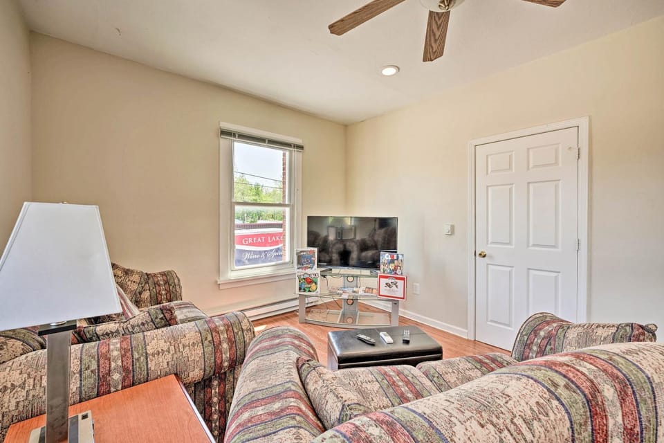 3 Mi to Lake Michigan: Pet-Friendly Apt in Sawyer Apartment in Sawyer