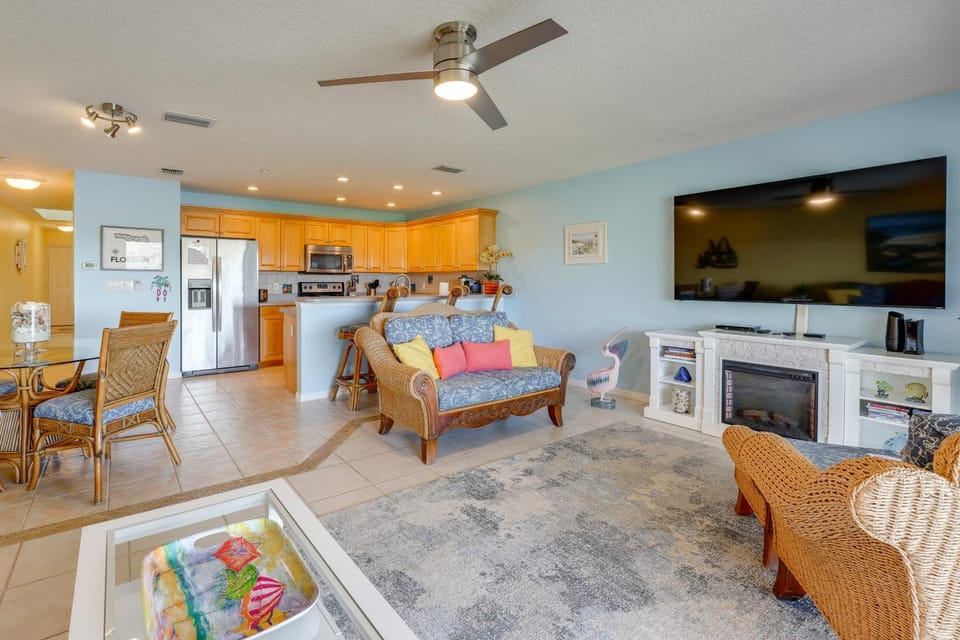 Large Balcony & Water Views: Indian Shores Condo! House in Indian Shores