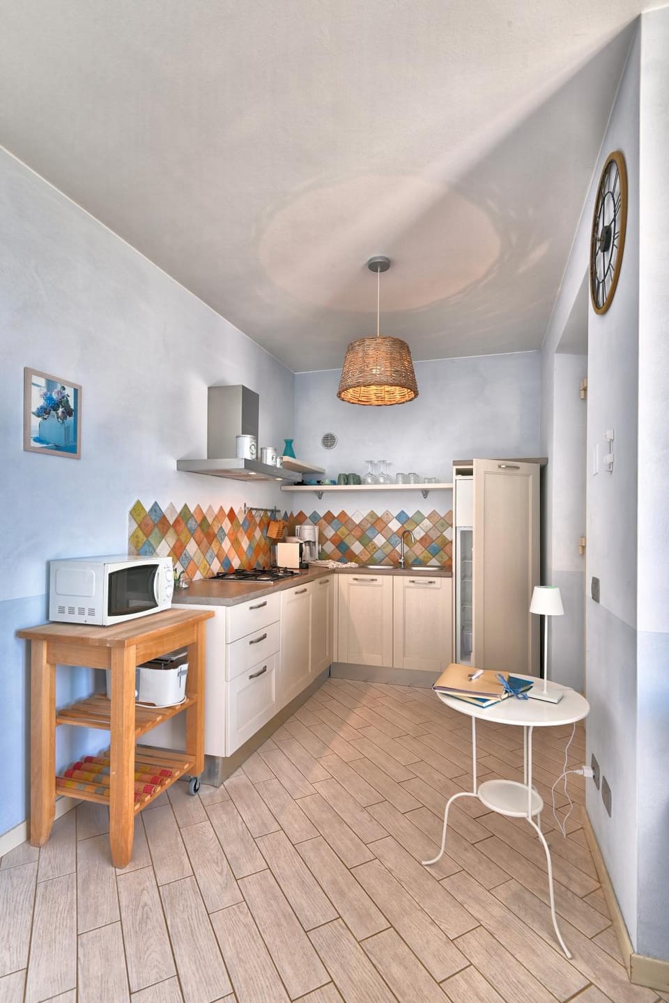 Kitchen or kitchenette, Dining area, dishwasher