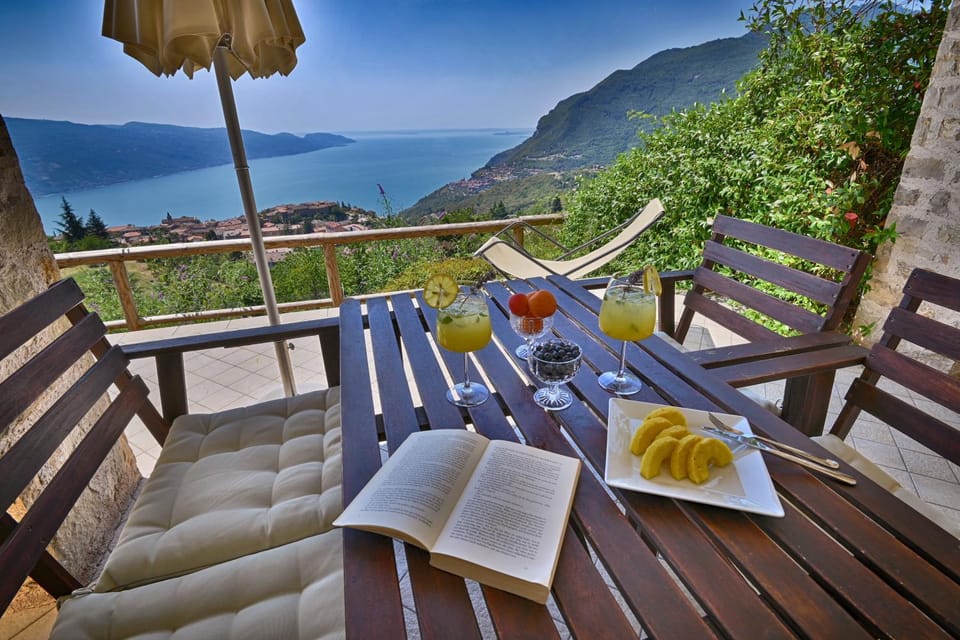 View (from property/room), Balcony/Terrace