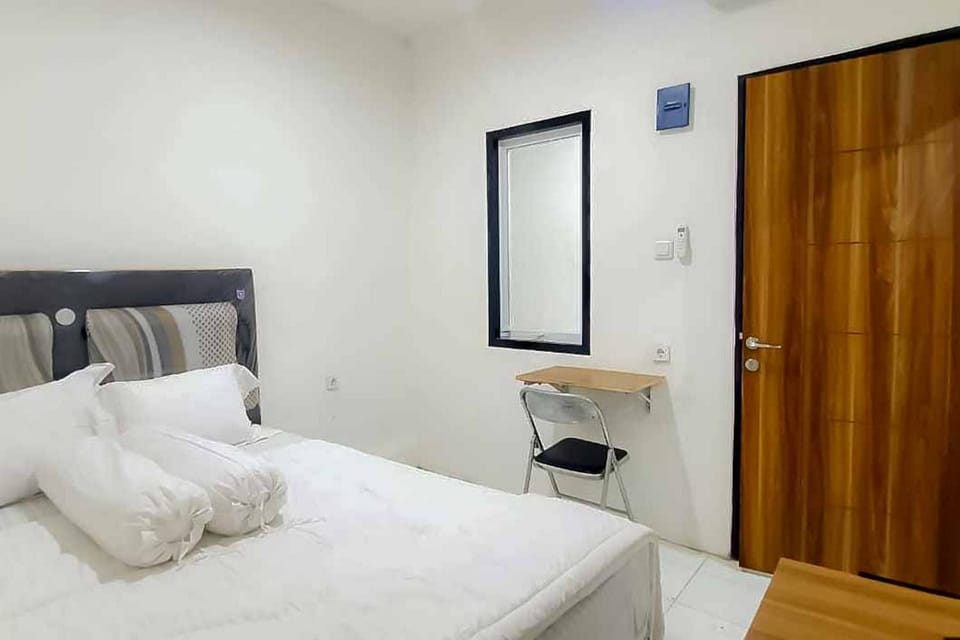 Maminoti Syariah Residence Mitra RedDoorz Hotel in West Java