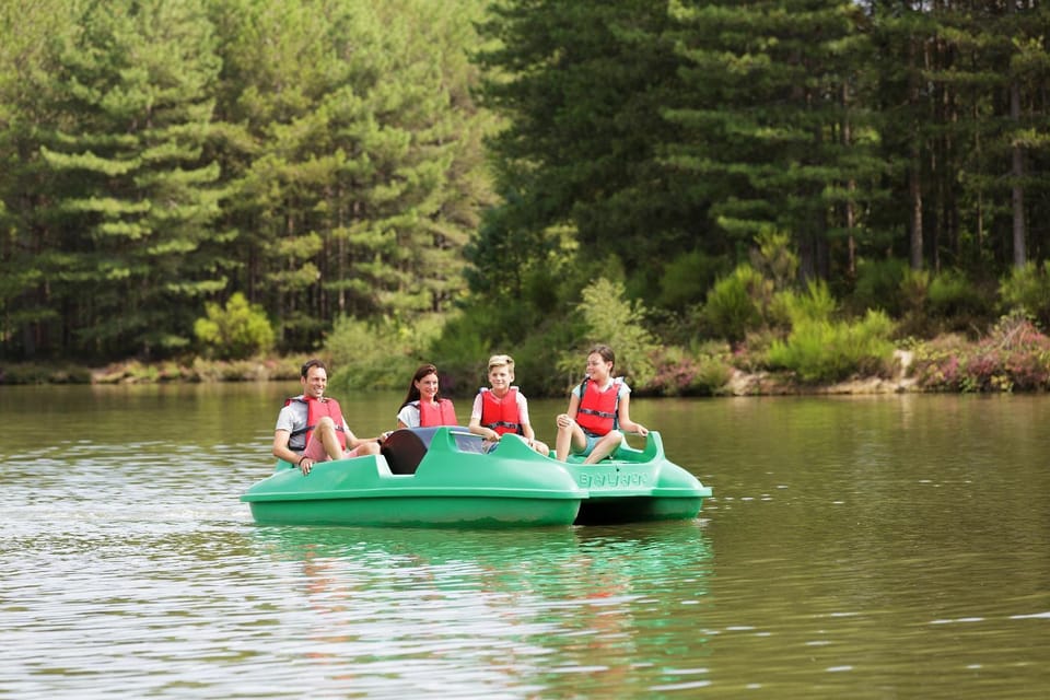 Spring, Day, People, Natural landscape, Activities, Lake view, River view, group of guests, Family