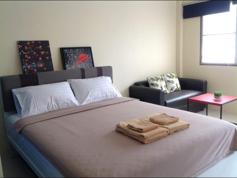 Phuket Town Budget House - Aircon Room #1 Apartment in Wichit