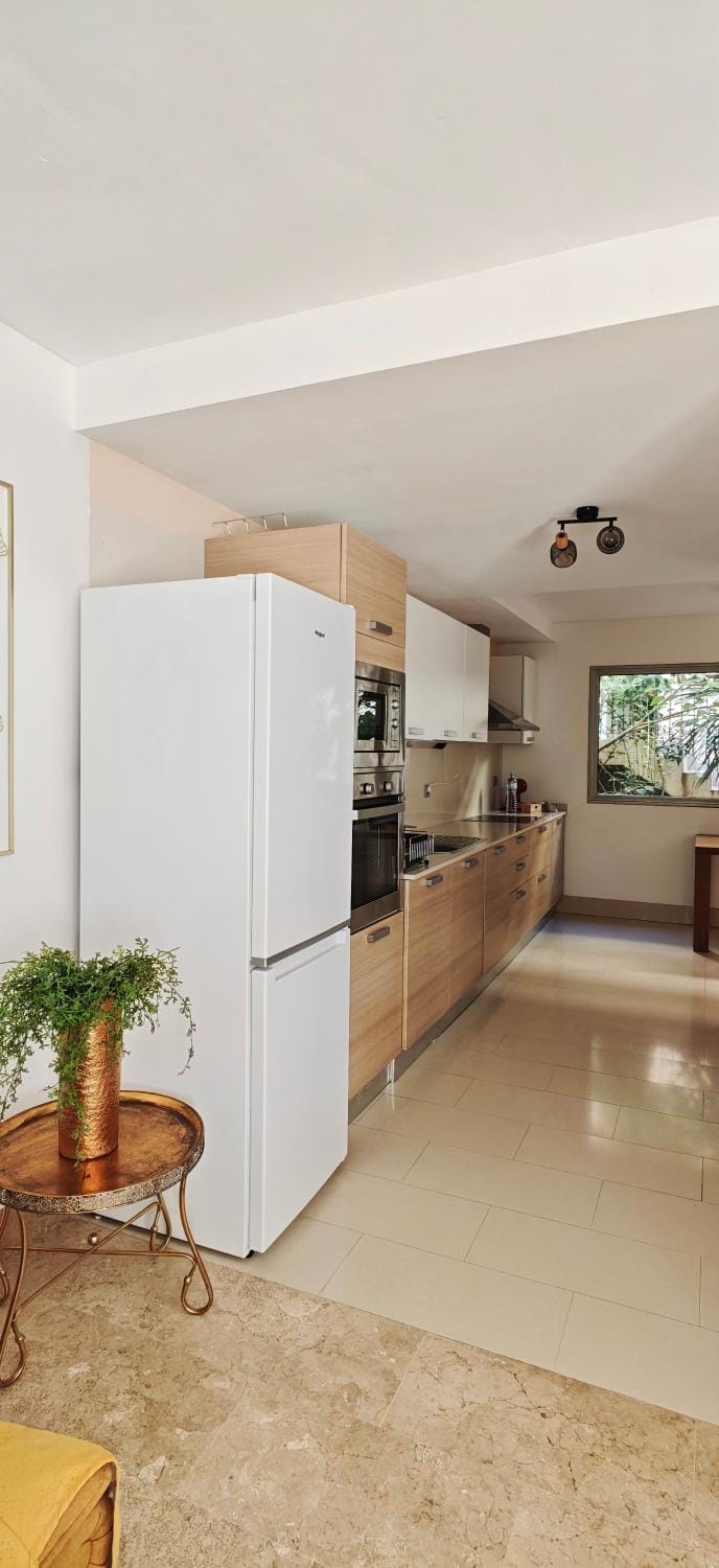 Kitchen or kitchenette, kitchen