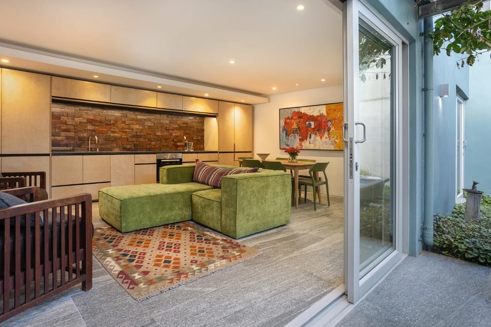 17 Marine - Apt 103 - Private Hot Tub & Garden Apartment in Hermanus