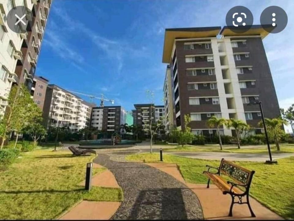AVIDA ATRIA T2- B, near S&R and SM city by Denice Apartment hotel in Iloilo City