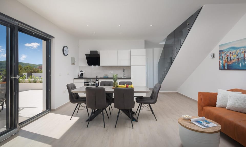 Living room, Seating area, Dining area