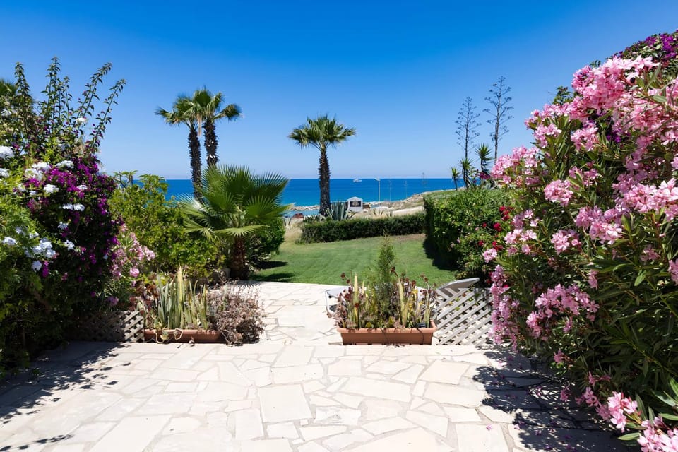 Sea front Villa Kristina House in Paphos District