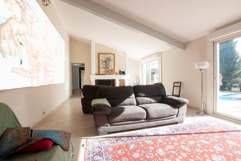 Ibis - villa avec piscine, jardin et parking Villa in Arles