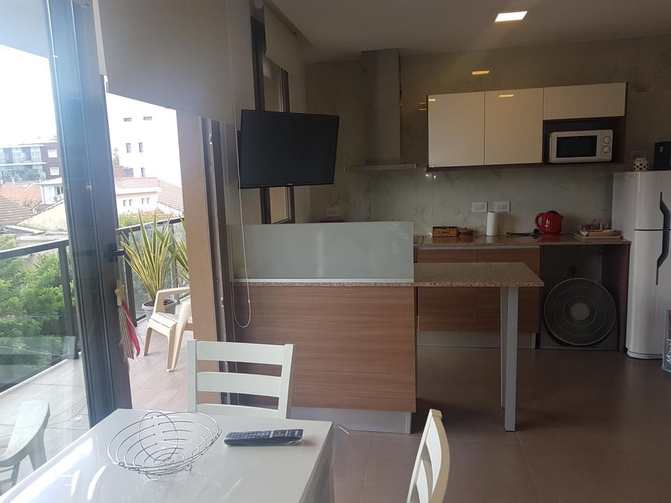 TV and multimedia, Kitchen or kitchenette, minibar, pet friendly, stove, toaster