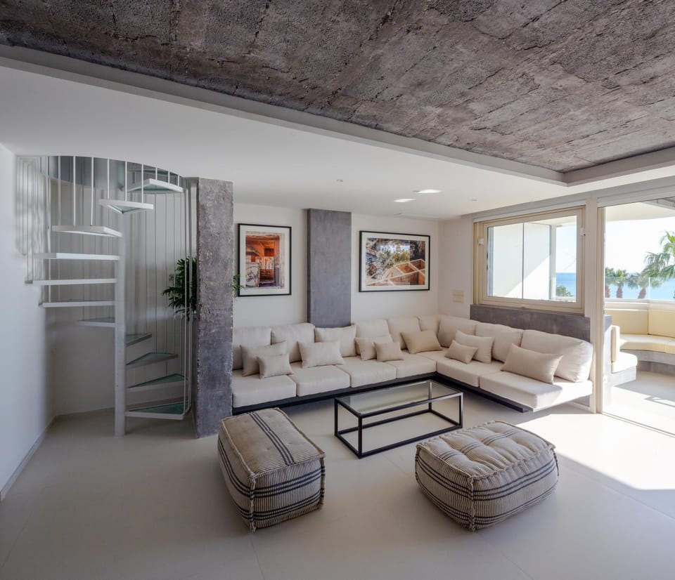 TV and multimedia, Living room, Seating area