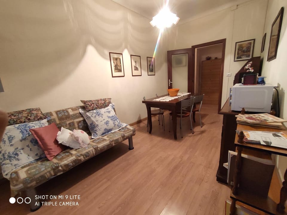 Ex Ostu Impero: vino, tartufo ed ospitalità Apartment in La Morra