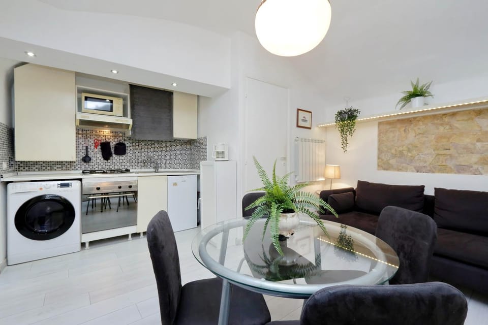 Kitchen or kitchenette, Living room, Dining area