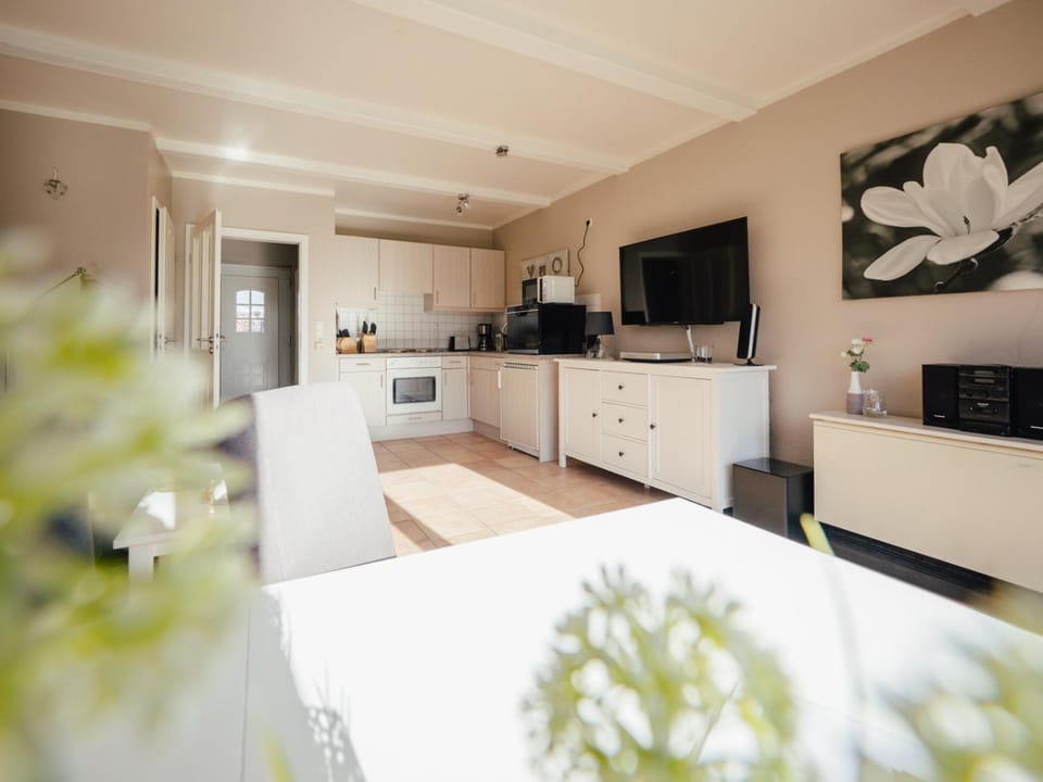 Dining area, Family, Family