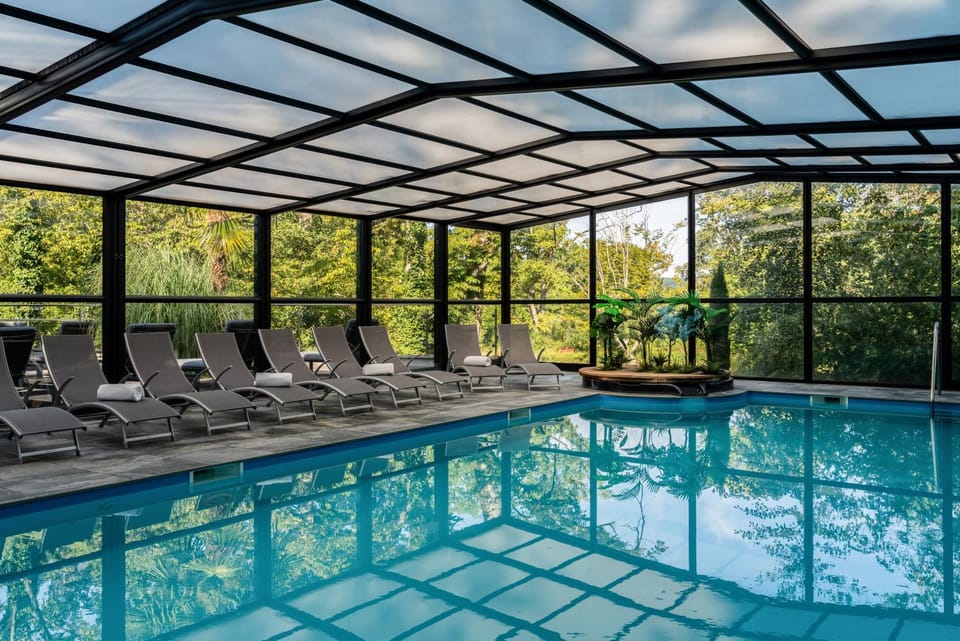 Swimming pool, Swimming pool, sunbed