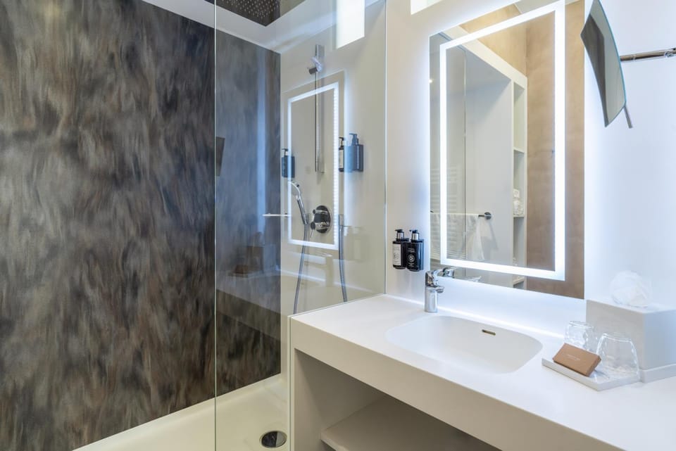 Shower, Bathroom