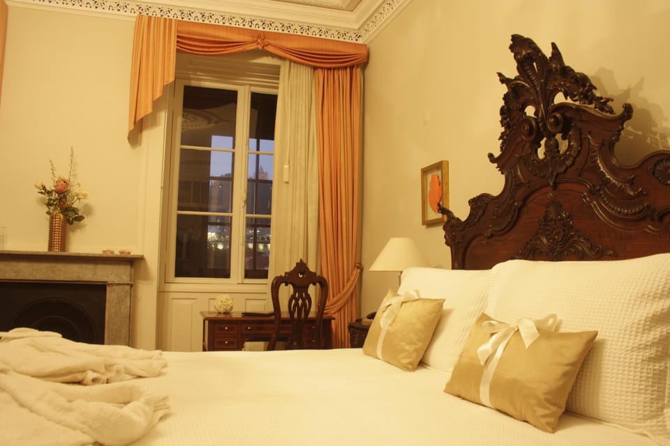 Bed, Decorative detail, Garden view, Mountain view