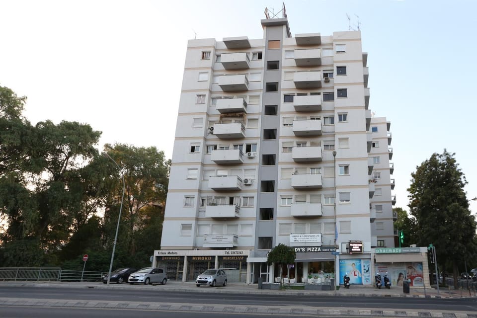 Property building, Facade/entrance