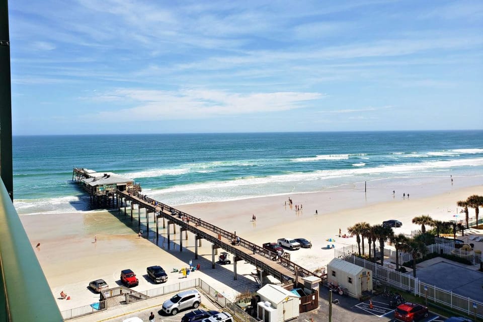Sunglow Resort Condo Unit #806 House in Daytona Beach Shores