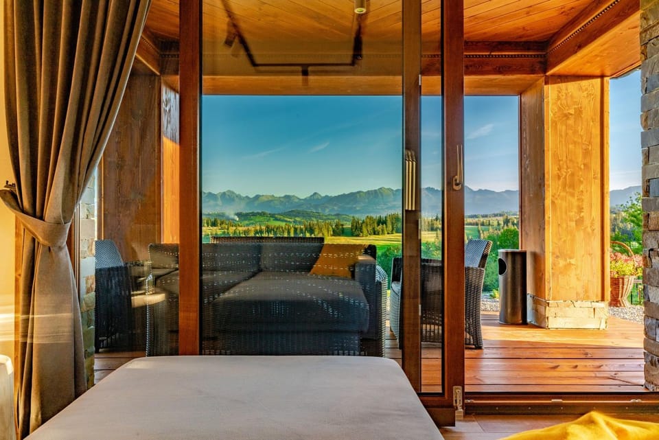 Balcony/Terrace, Mountain view