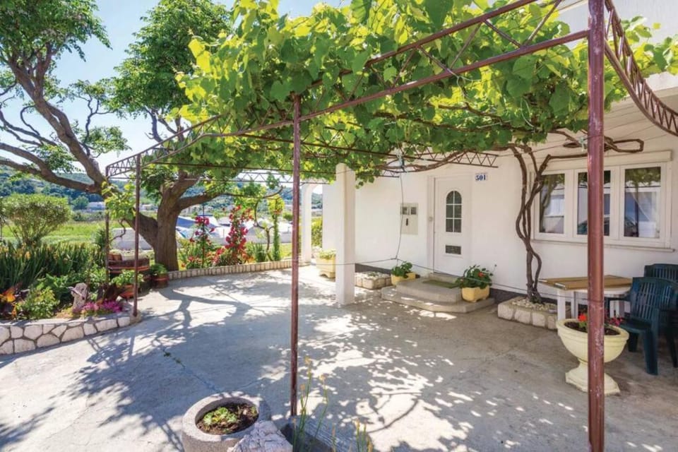 Property building, Patio, Garden view