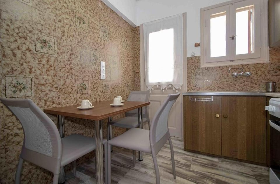 Manousi 1- Ground floor Apartment in Messenia