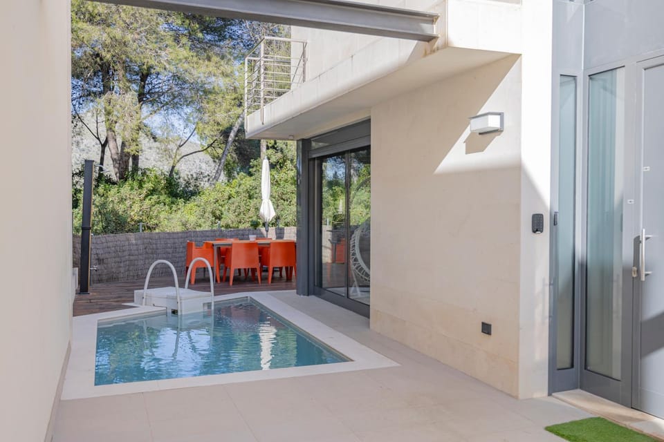 Pool view, Swimming pool