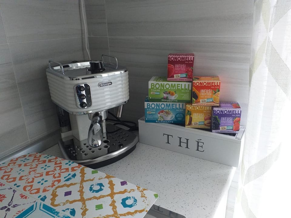 Coffee/tea facilities, Kitchen or kitchenette