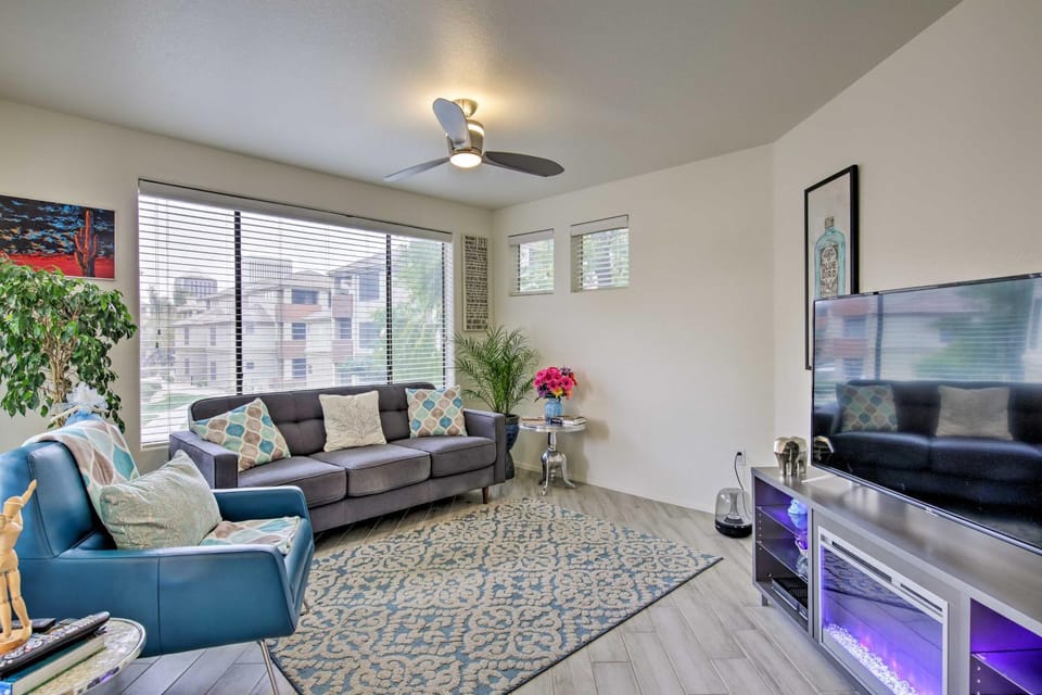 Modern Condo w/ Pool Access ~ 3 Mi to Dtwn Phoenix House in Phoenix