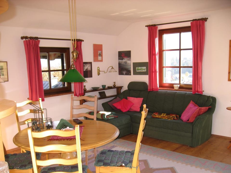 Day, Living room
