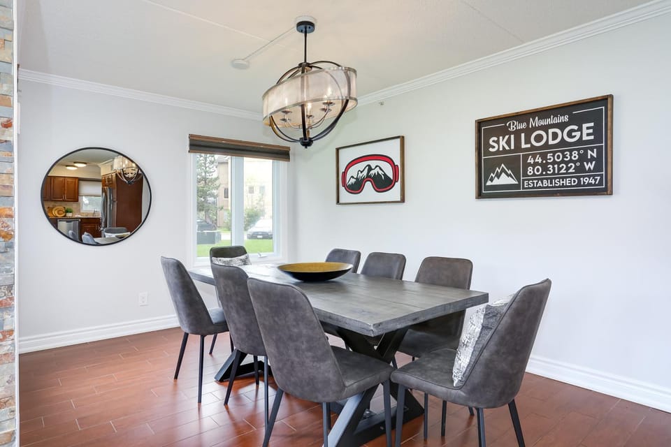 Village View Retreat by Property Valet House in Grey Highlands