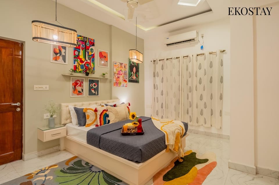 Bed, Photo of the whole room, Bedroom, air conditioner